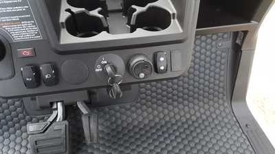 2026 E-z-go RXV 2 Valor EX1 Spor, $9995. Photo 5