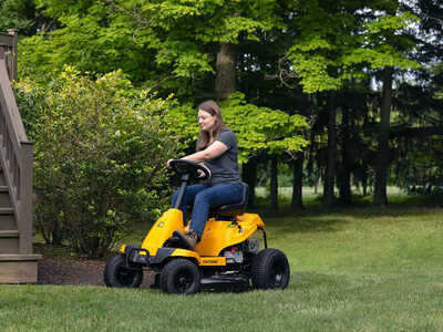 2026 Cub Cadet CC30 30 in. Briggs &, $2195. Photo 9