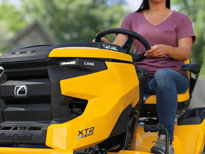 2026 Cub Cadet XT2 LX46 46 in. Kohl, $3795. Photo 6