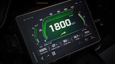 2027 Arctic Cat XF 858 Sno Pro SG, $18799. Photo 2