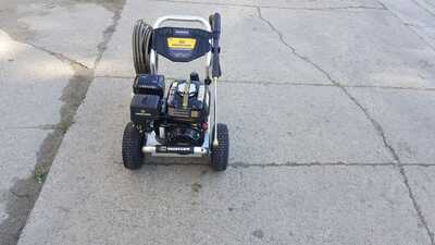 0 Hustler Turf Equipme HH3725, $785. Photo 2