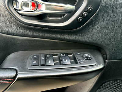 2019 Jeep Cherokee, $19890. Photo 12