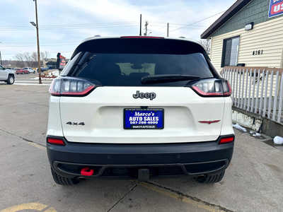 2019 Jeep Cherokee, $19890. Photo 3