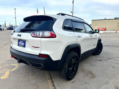 2019 Jeep Cherokee, $19890. Photo 4