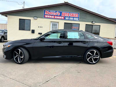2020 Honda Accord, $21900. Photo 2