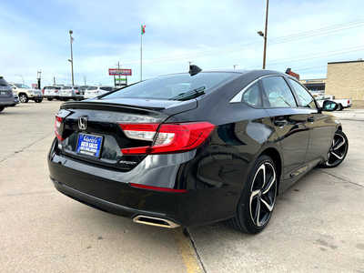 2020 Honda Accord, $21900. Photo 5