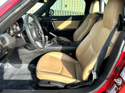 2010 Mazda Miata, $15900. Photo 9