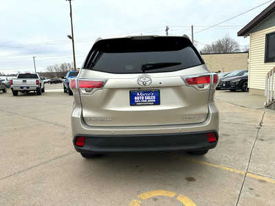 2015 Toyota Highlander, $15900. Photo 3