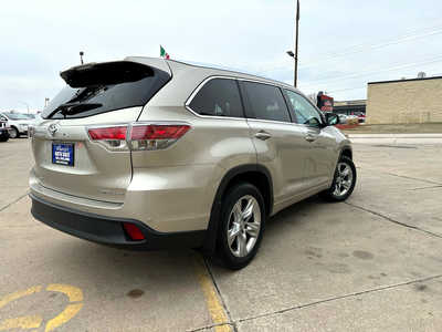 2015 Toyota Highlander, $15900. Photo 4