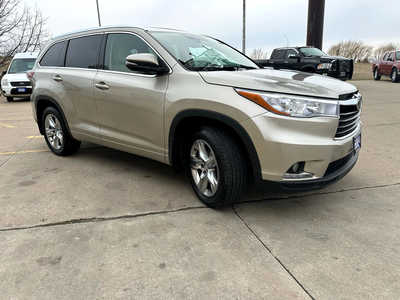 2015 Toyota Highlander, $15900. Photo 5