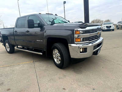 2015 Chevrolet 2500 Crew Cab, $34900. Photo 5