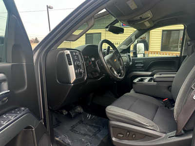 2015 Chevrolet 2500 Crew Cab, $34900. Photo 7