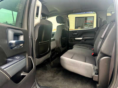 2015 Chevrolet 2500 Crew Cab, $34900. Photo 8