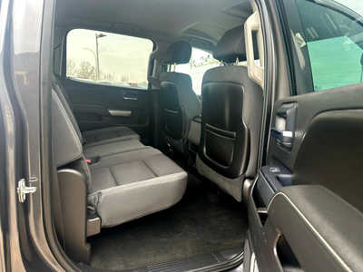 2015 Chevrolet 2500 Crew Cab, $34900. Photo 9