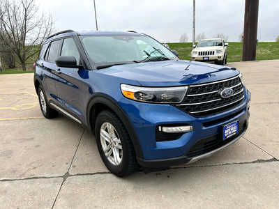 2022 Ford Explorer, $25900. Photo 3