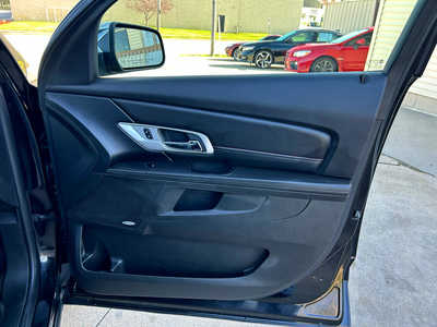2016 GMC Terrain, $9900. Photo 9