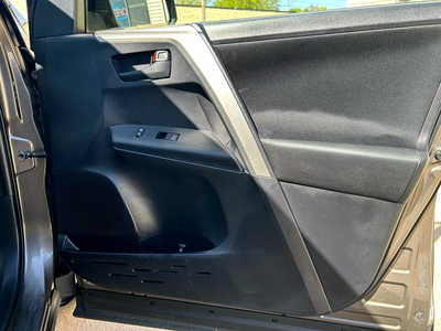 2014 Toyota RAV4, $15900. Photo 7