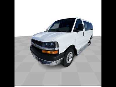 2016 Chevrolet Van,Passenger, $0. Photo 1