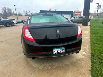 2014 Lincoln MKS, $10900. Photo 3