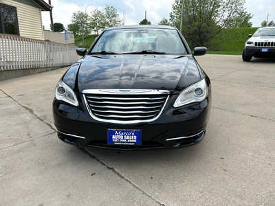 2012 Chrysler 200, $8900. Photo 2