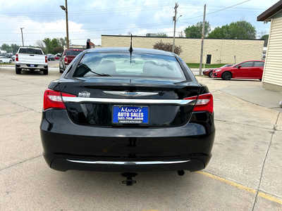 2012 Chrysler 200, $8900. Photo 6