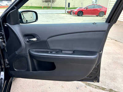 2012 Chrysler 200, $8900. Photo 9