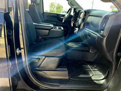 2021 Chevrolet 1500 Crew Cab, $24900. Photo 10