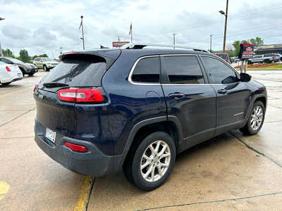2014 Jeep Cherokee, $0. Photo 4
