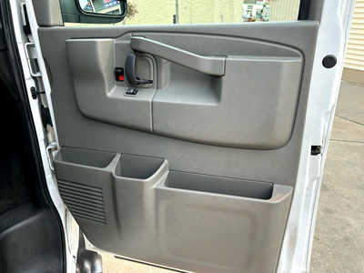 2016 Chevrolet Van,Passenger, $15900. Photo 7
