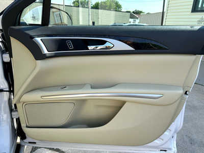 2013 Lincoln MKZ, $9900. Photo 9