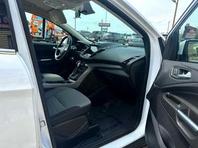 2016 Ford Escape, $7900. Photo 11