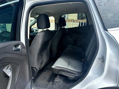 2016 Ford Escape, $7900. Photo 8