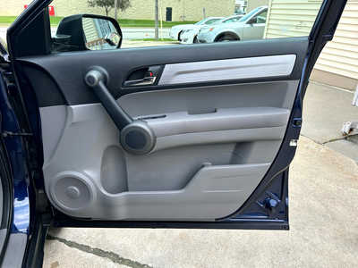 2010 Honda CR-V, $11900. Photo 9
