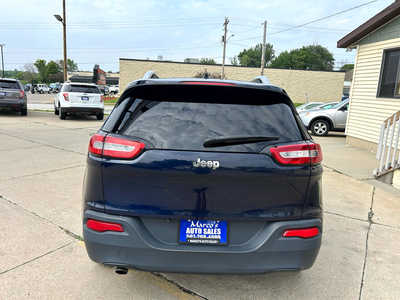 2014 Jeep Cherokee, $7900. Photo 6