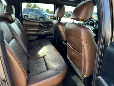 2016 Toyota Tacoma, $23900. Photo 11