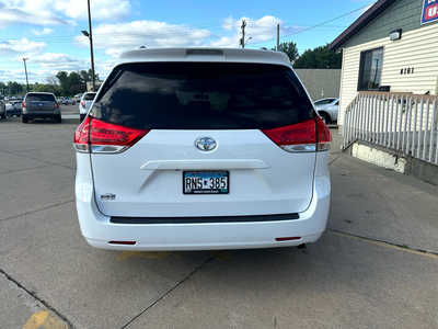 2013 Toyota Sienna, $0. Photo 3