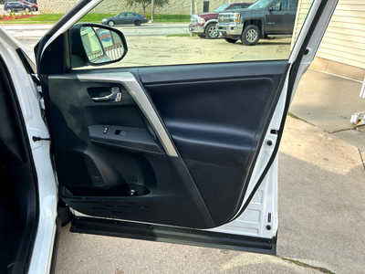 2013 Toyota RAV4, $0. Photo 8