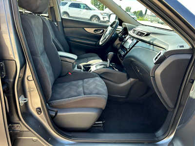 2016 Nissan Rogue, $0. Photo 10