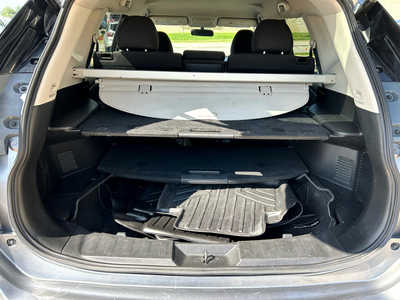 2016 Nissan Rogue, $0. Photo 12