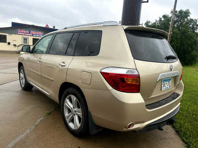 2010 Toyota Highlander, $13900. Photo 2