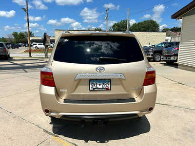 2010 Toyota Highlander, $13900. Photo 6
