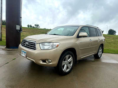 2010 Toyota Highlander, $13900. Photo 1
