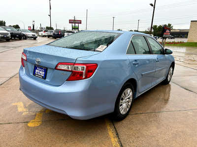 2014 Toyota Camry, $0. Photo 5