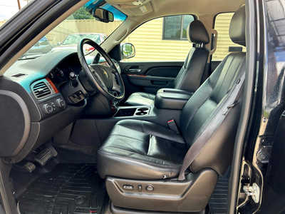 2012 Chevrolet Tahoe, $12900. Photo 10