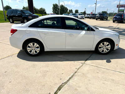 2014 Chevrolet Cruze, $9900. Photo 8