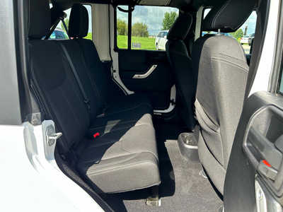 2016 Jeep Wrangler Unlimited, $21900. Photo 11