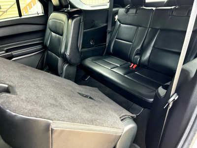 2020 Ford Explorer, $25900. Photo 12