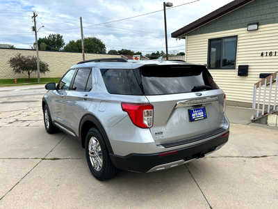 2020 Ford Explorer, $25900. Photo 5