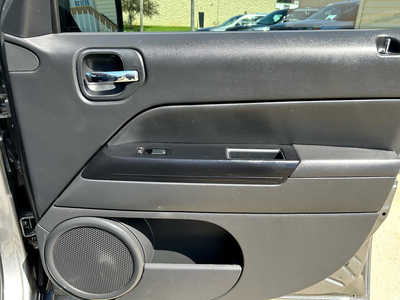 2011 Jeep Patriot, $6900. Photo 9