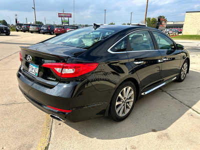 2017 Hyundai Sonata, $0. Photo 4
